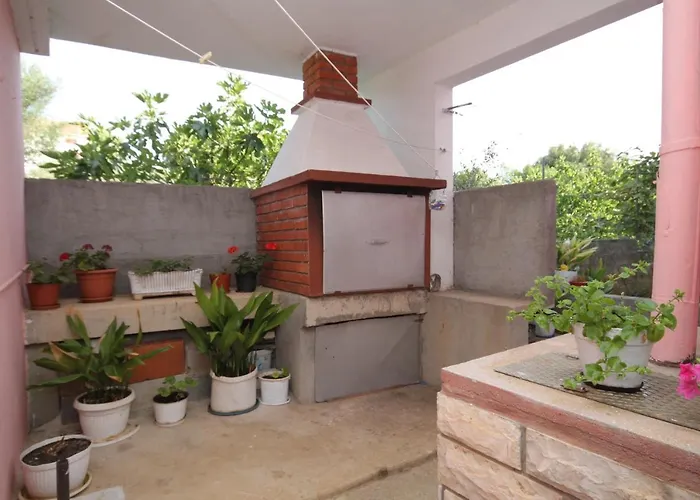 8277b Apartment *